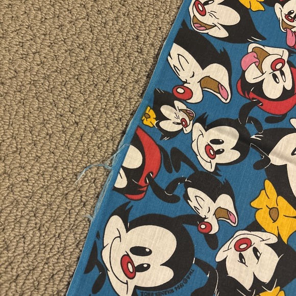 Vintage 1994 Blue Animaniacs cartoon COTTON FABRIC Yakko Wakko 44 x 60in 1.5yd - Picture 6 of 7